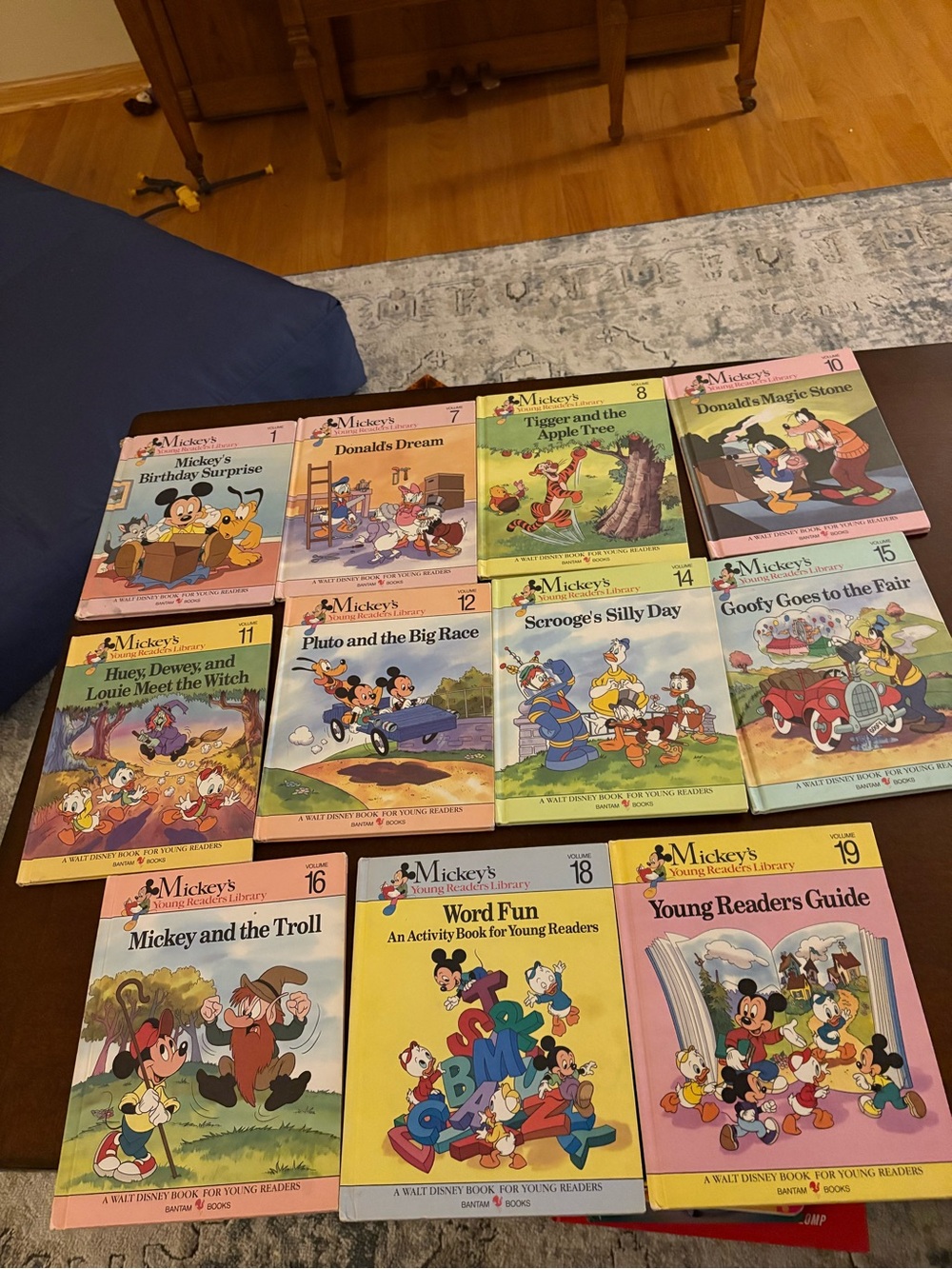 Disney Young Readers Library Set - Pink, Yellow, Green, Blue, Cream Covers